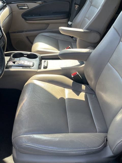 Used 2016 Honda Pilot Touring image 11