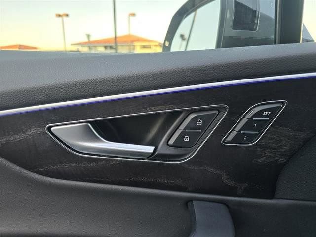 Used 2023 Audi Q7 3.0T Prestige w/ Prestige Package image 25