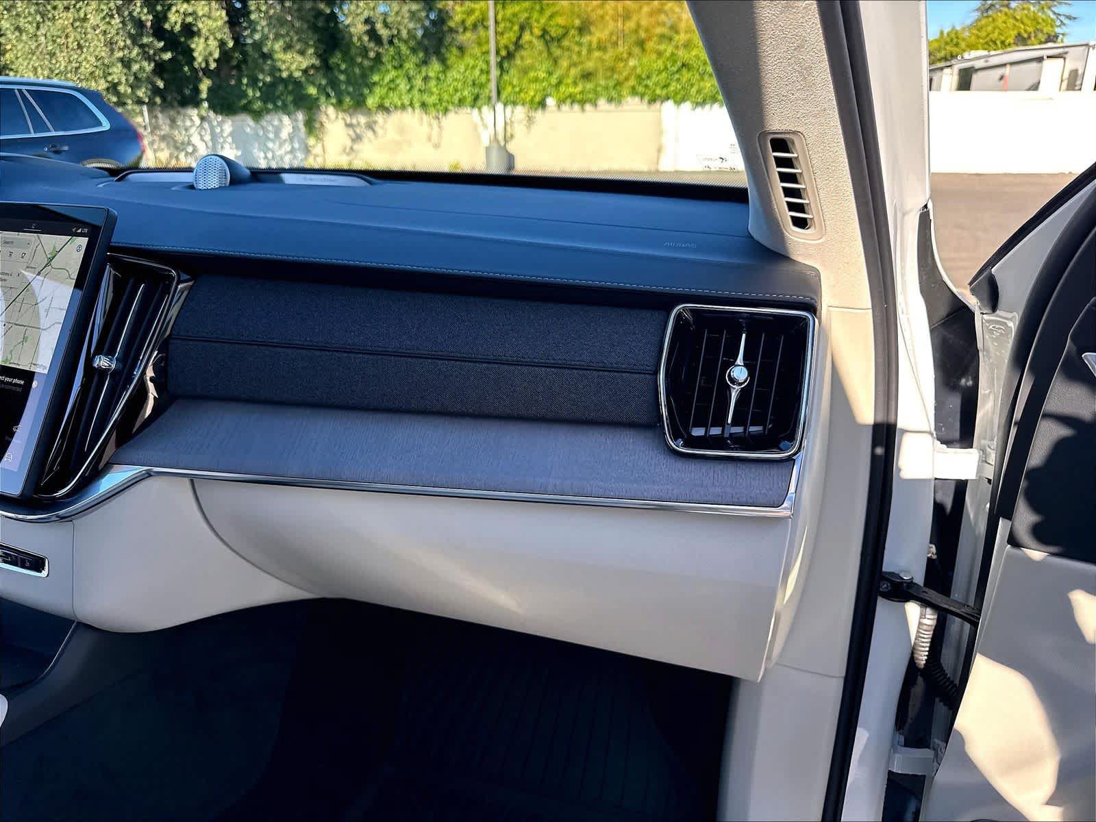 New 2027 Volvo XC90 B6 Ultra AWD/4WD image 29