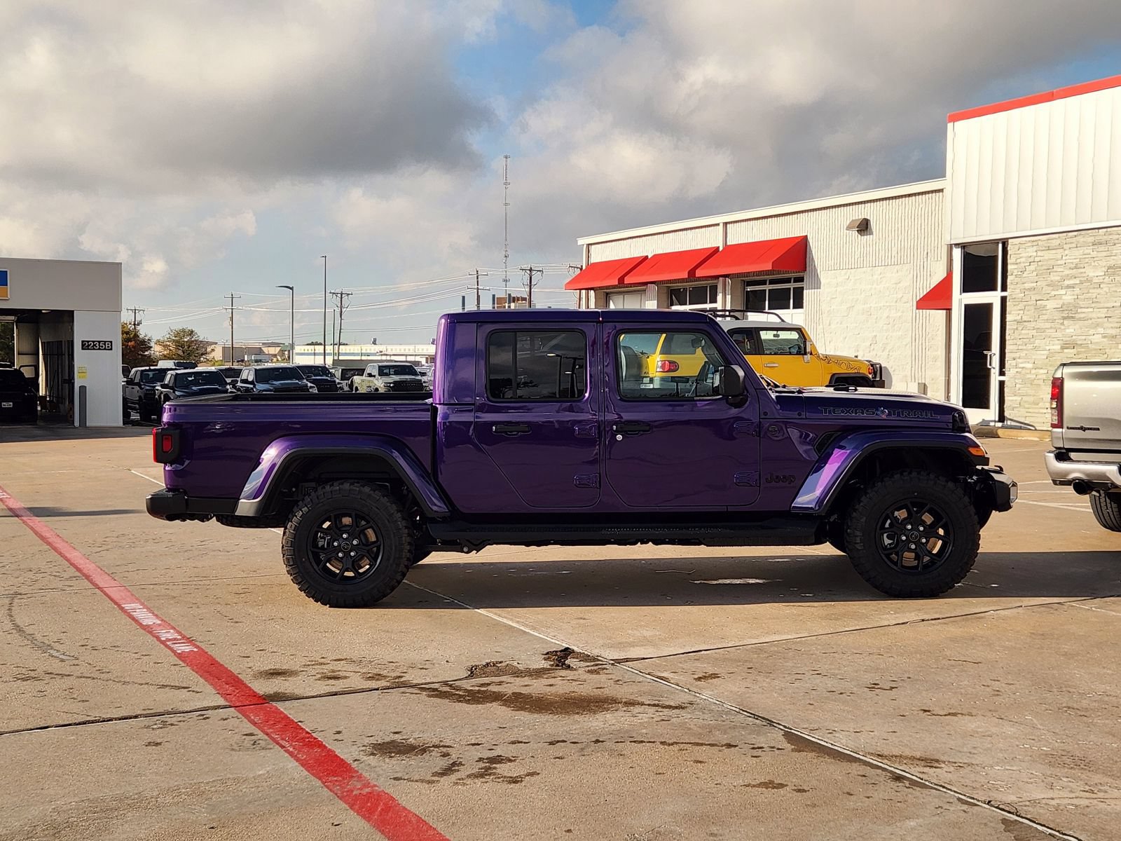 New 2026 Jeep Gladiator Sport AWD/4WD image 7