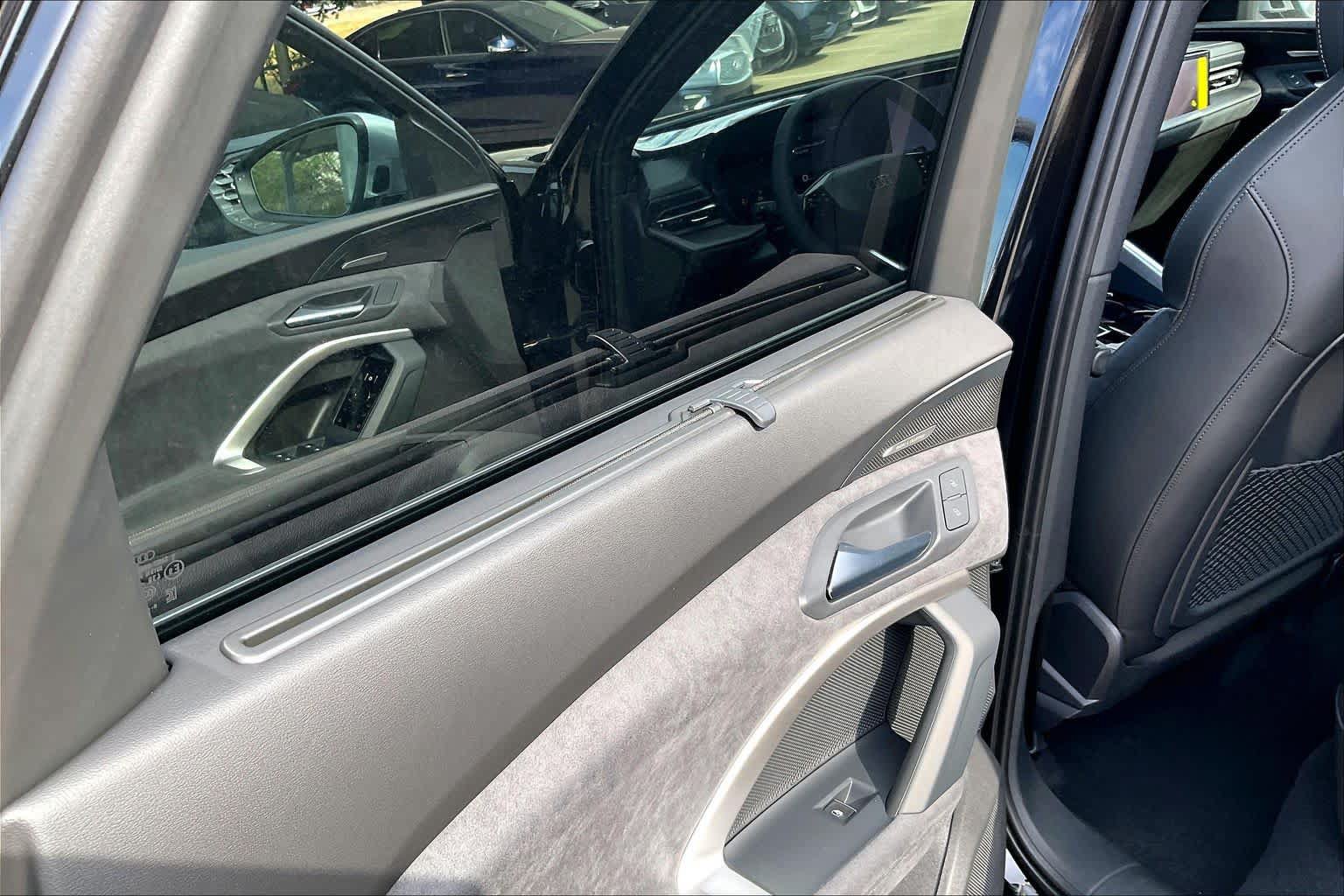 New 2026 Audi SQ5 Prestige AWD/4WD image 18