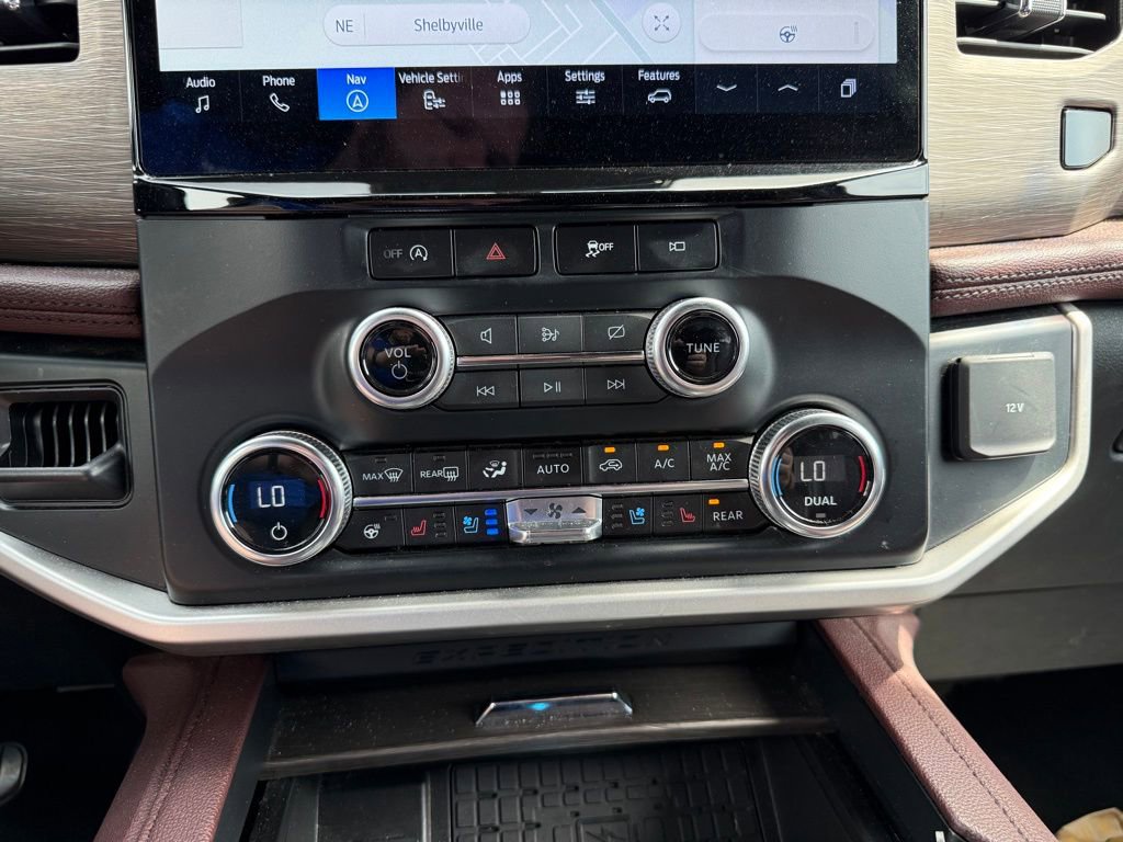 Used 2024 Ford Expedition Max Limited image 15