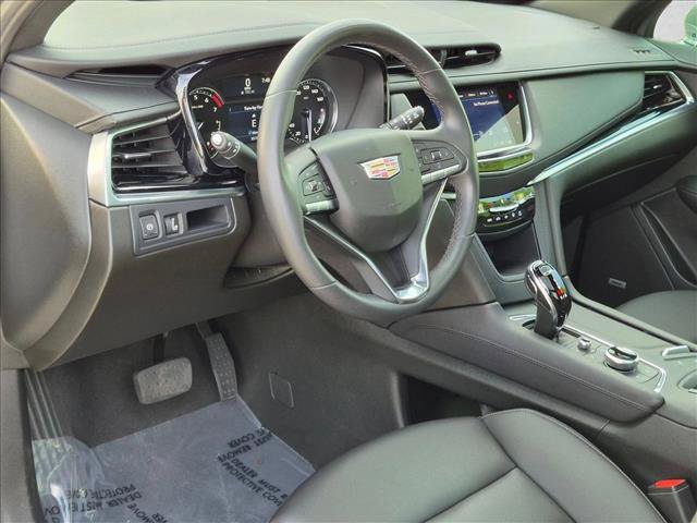 Used 2025 Cadillac XT6 Luxury FWD image 9