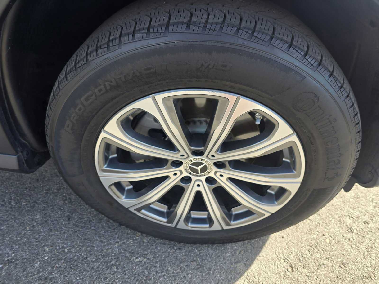 Used 2024 Mercedes-Benz GLC 300 4MATIC image 9