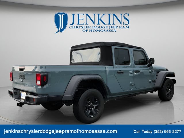Used 2024 Jeep Gladiator Sport AWD/4WD image 4