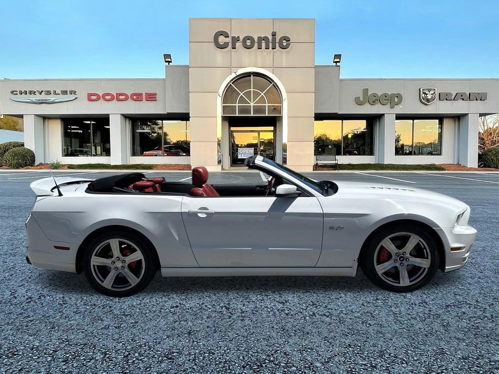 Used 2014 Ford Mustang GT Premium image 2