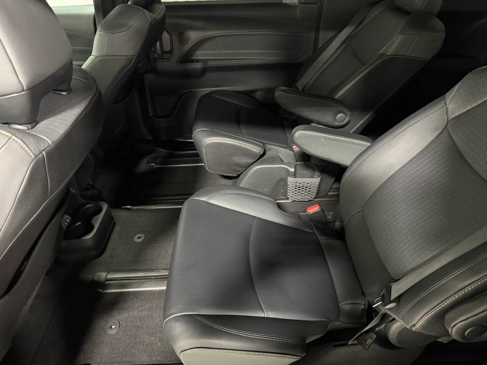Used 2022 Toyota Sienna XLE Woodland Edition w/ Protection Package (TMS) AWD/4WD image 44