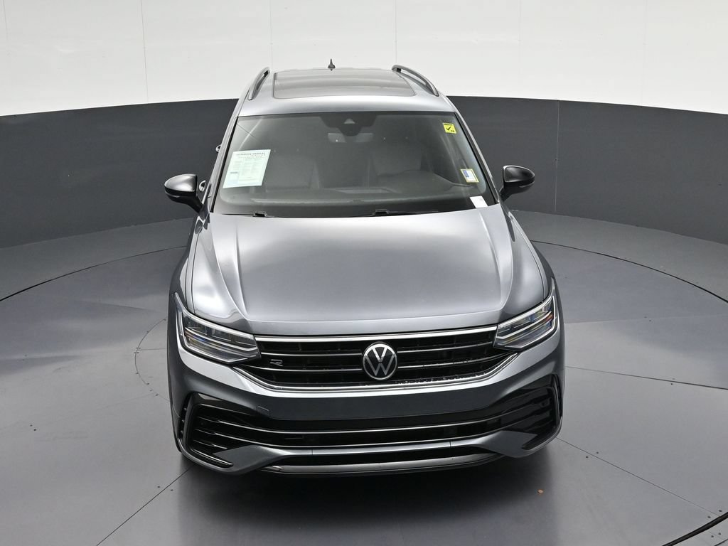 Used 2023 Volkswagen Tiguan SE R-Line FWD image 25