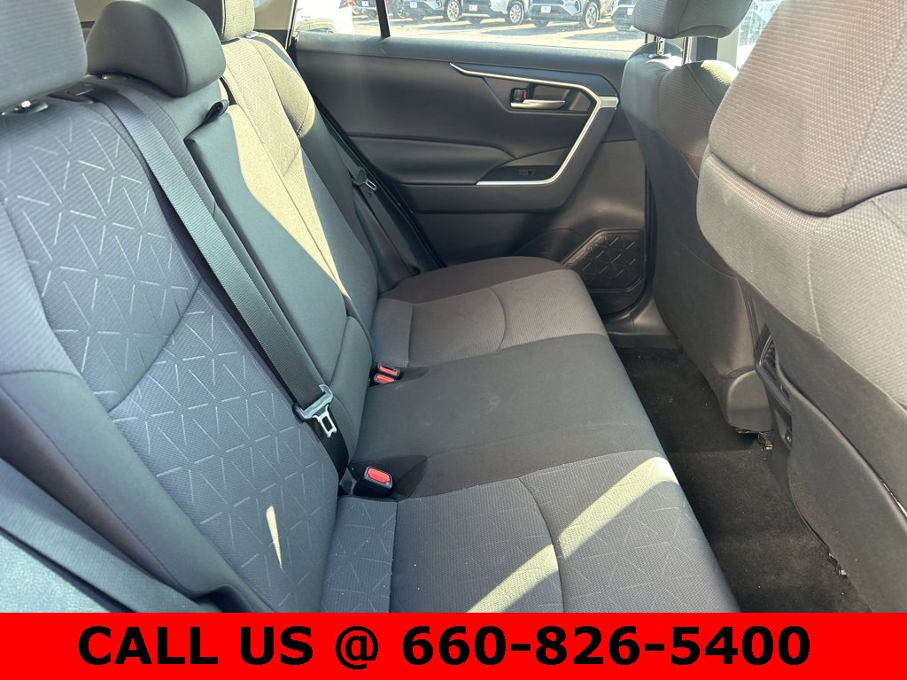 Used 2025 Toyota RAV4 XLE image 7
