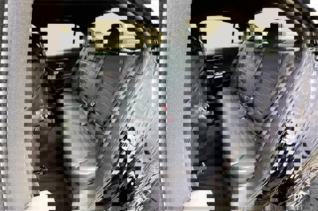 Used 2025 Mercedes-Benz C 300 4MATIC Sedan image 25