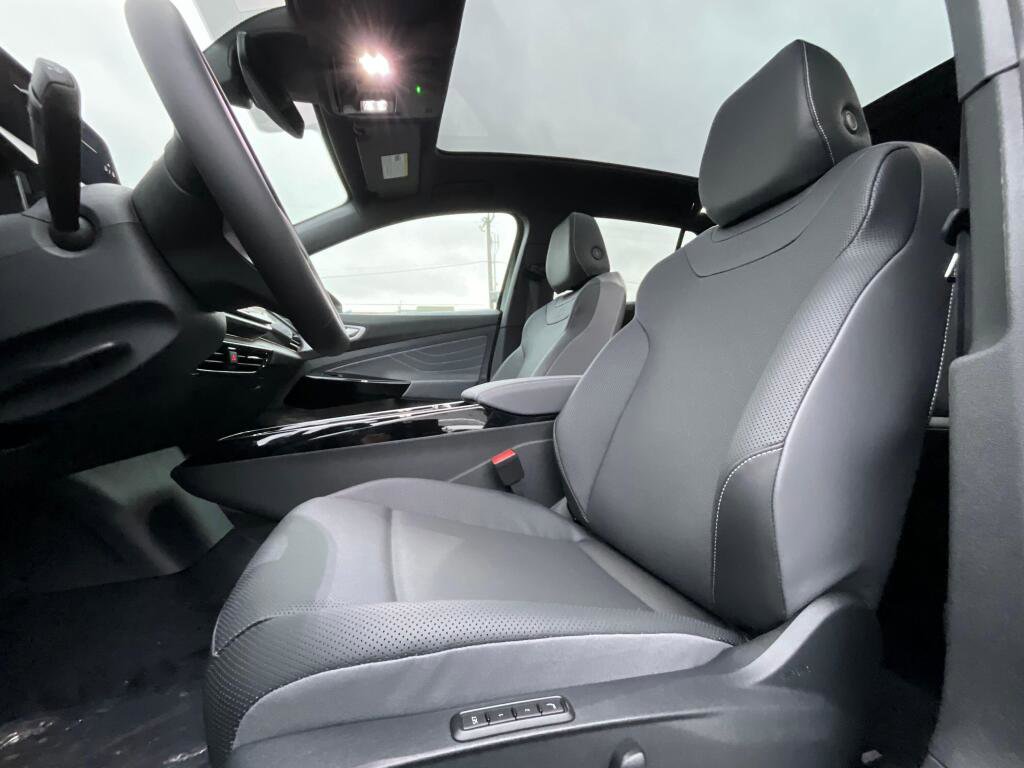 New 2026 Volkswagen ID.4 Pro S image 12