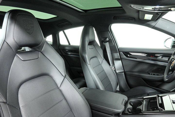 New 2025 Porsche Panamera 4 image 22