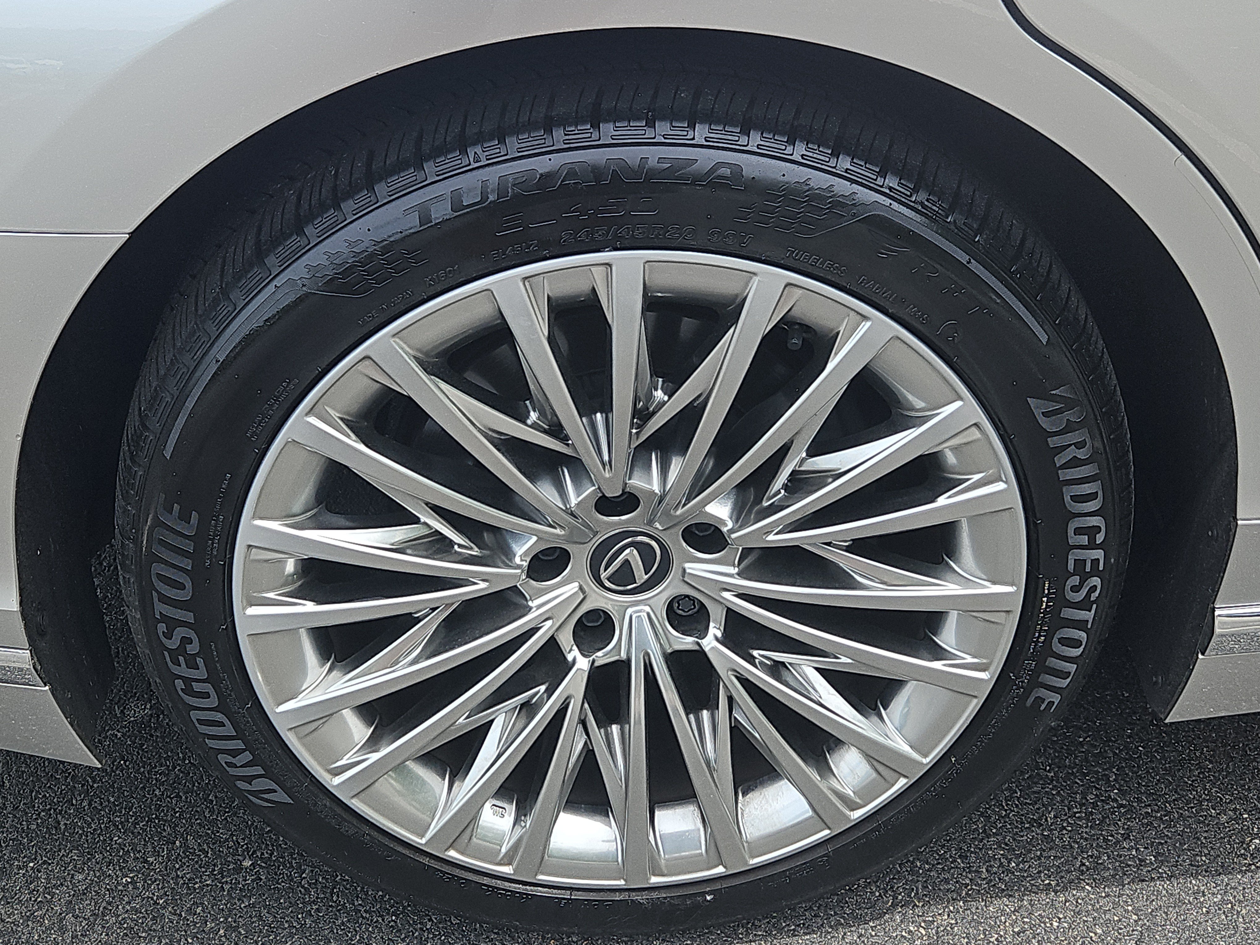 Used 2024 Lexus LS 500 AWD w/ Interior Upgrade Package image 10