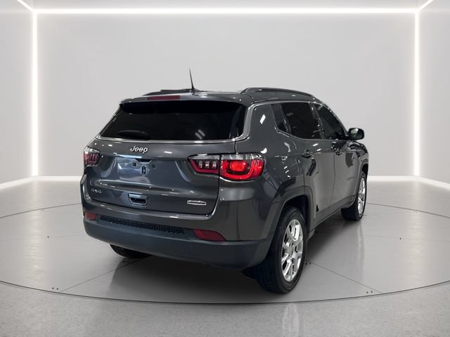 Used 2023 Jeep Compass Latitude AWD/4WD image 30