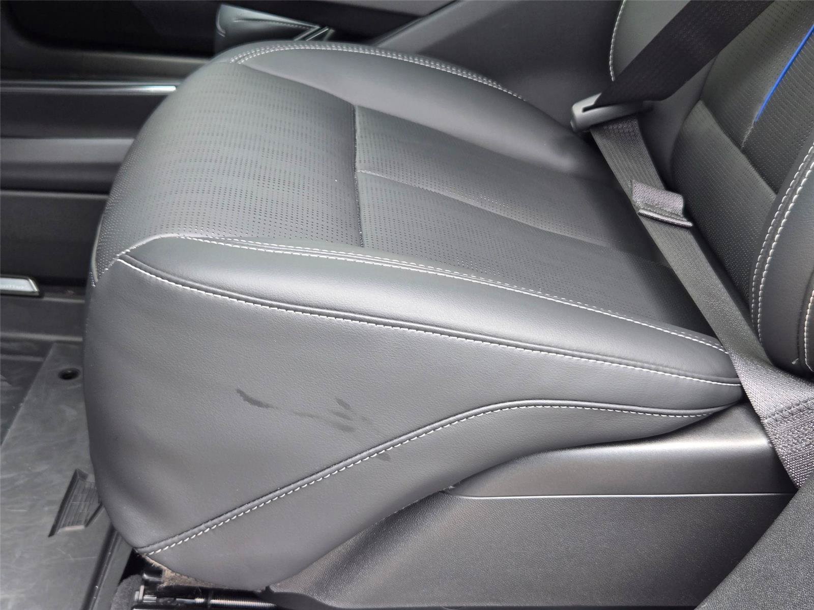 New 2026 Cadillac Lyriq Sport w/ LPO, Floor Liner Package AWD/4WD image 27