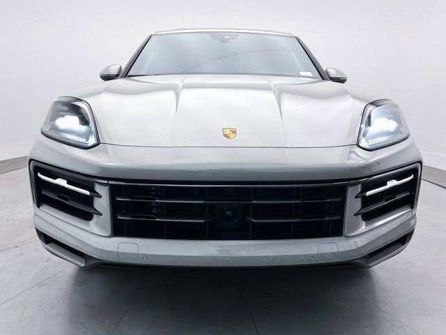 Used 2024 Porsche Cayenne image 20
