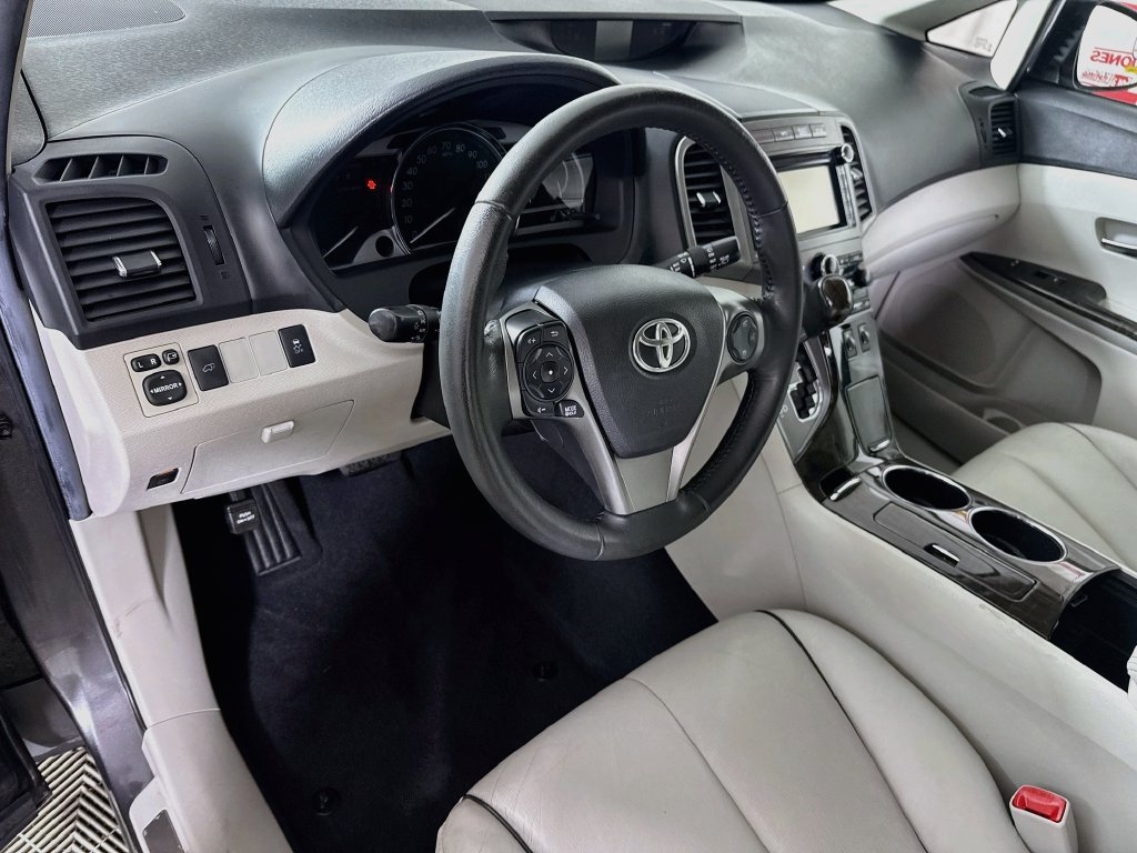Used 2014 Toyota Venza XLE AWD/4WD image 17