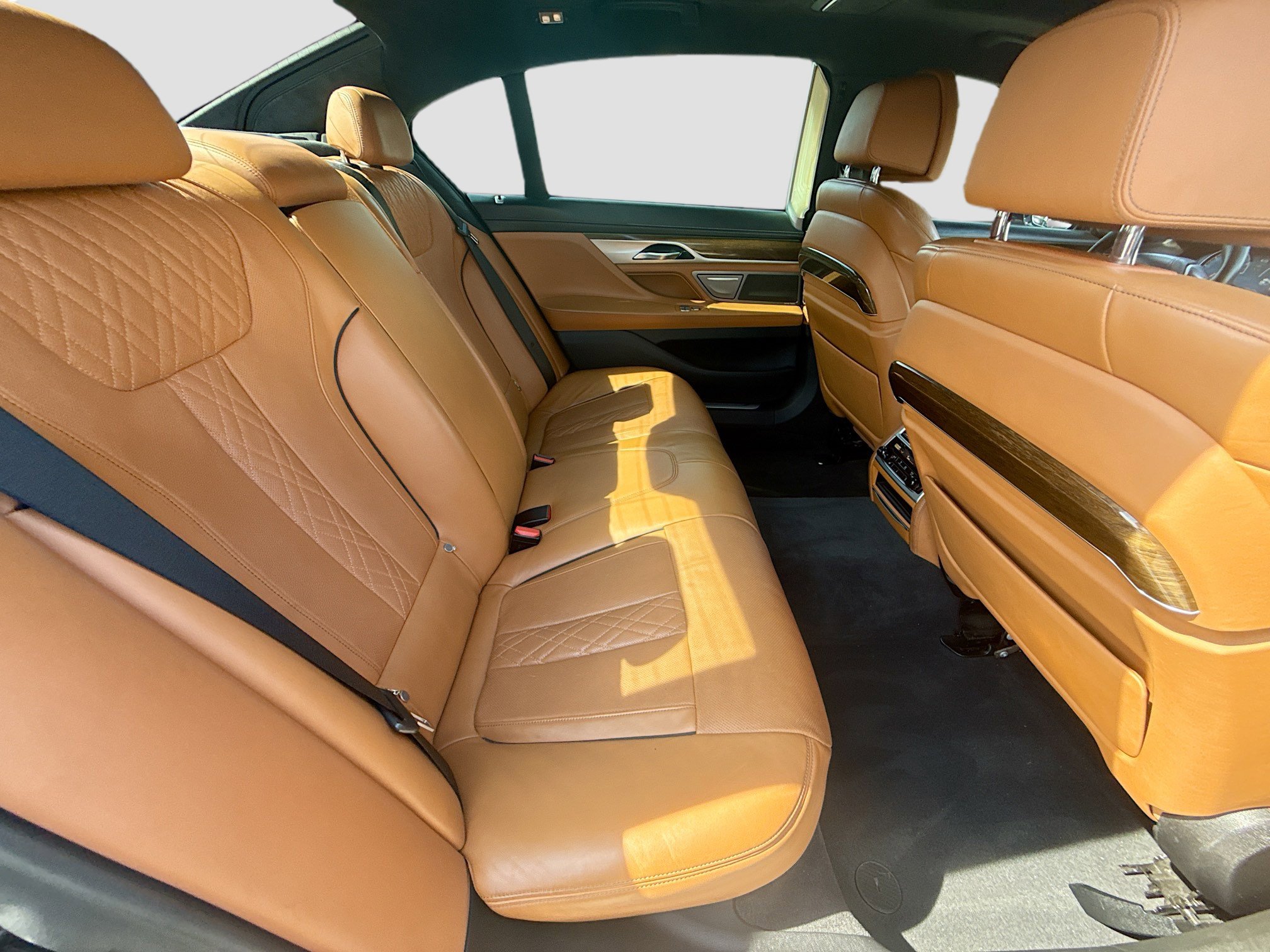 Used 2018 BMW 750i RWD image 29