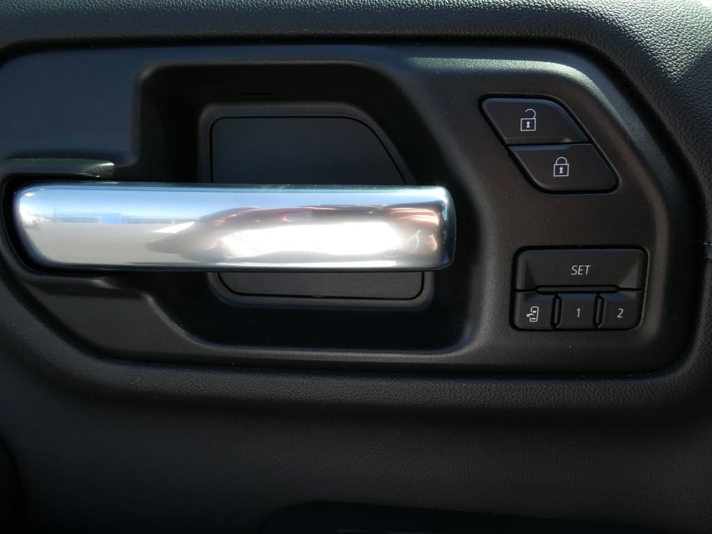 Certified 2020 Chevrolet Silverado 3500 LTZ w/ LTZ Premium Package image 25