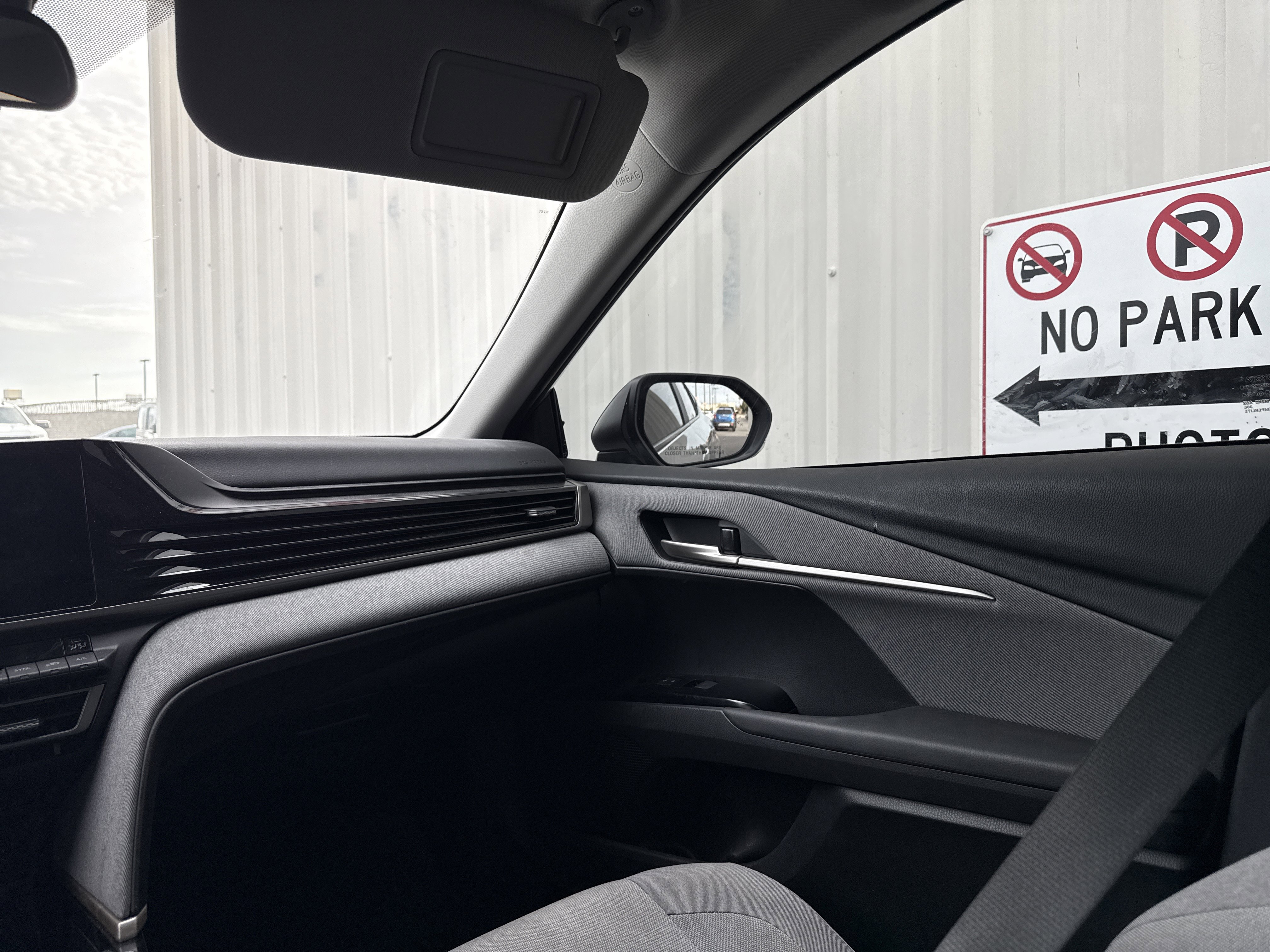 Used 2025 Toyota Camry LE image 17