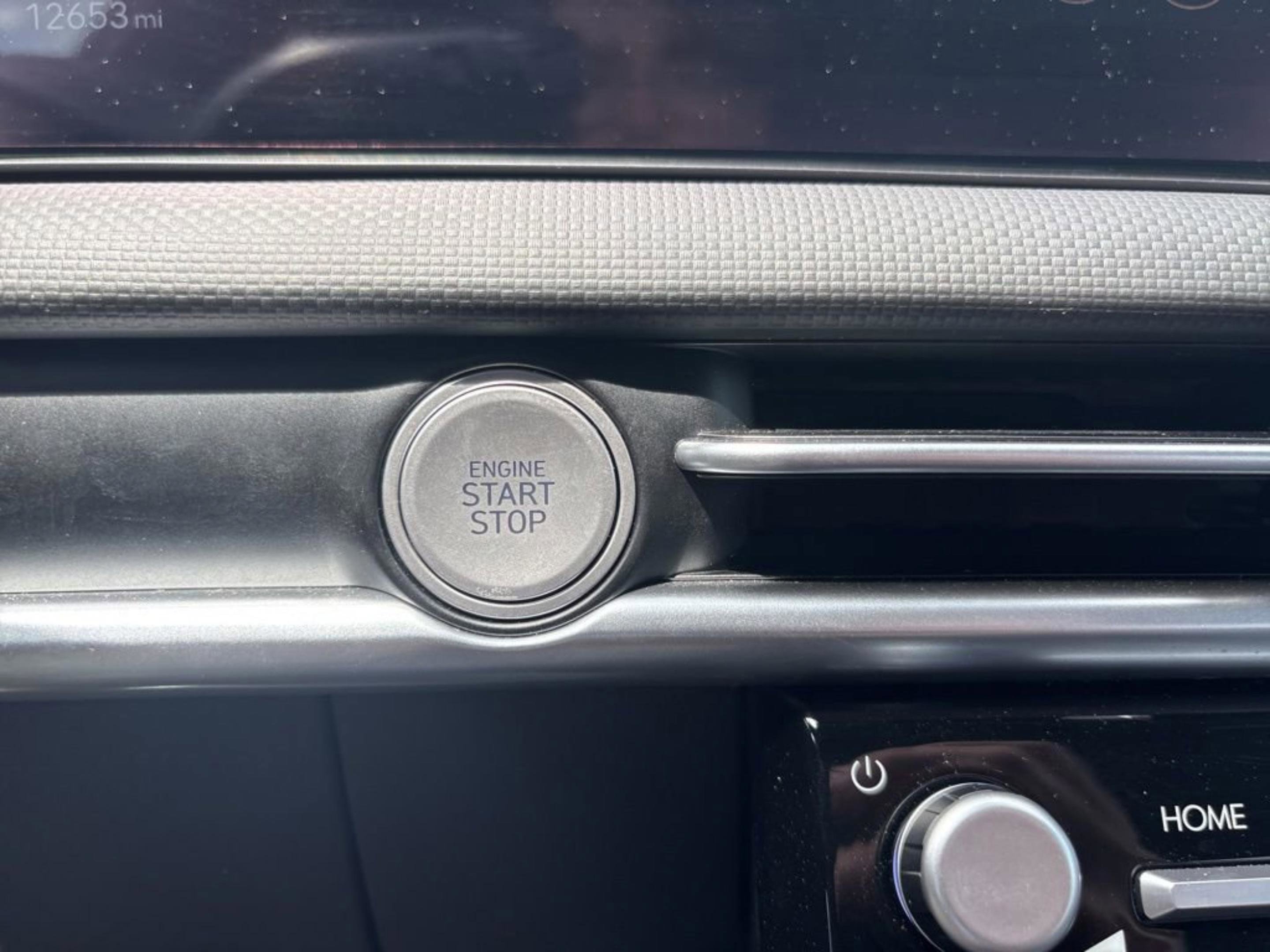 Used 2025 Hyundai Santa Cruz SEL image 41