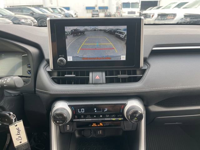 Used 2025 Toyota RAV4 LE AWD/4WD image 13