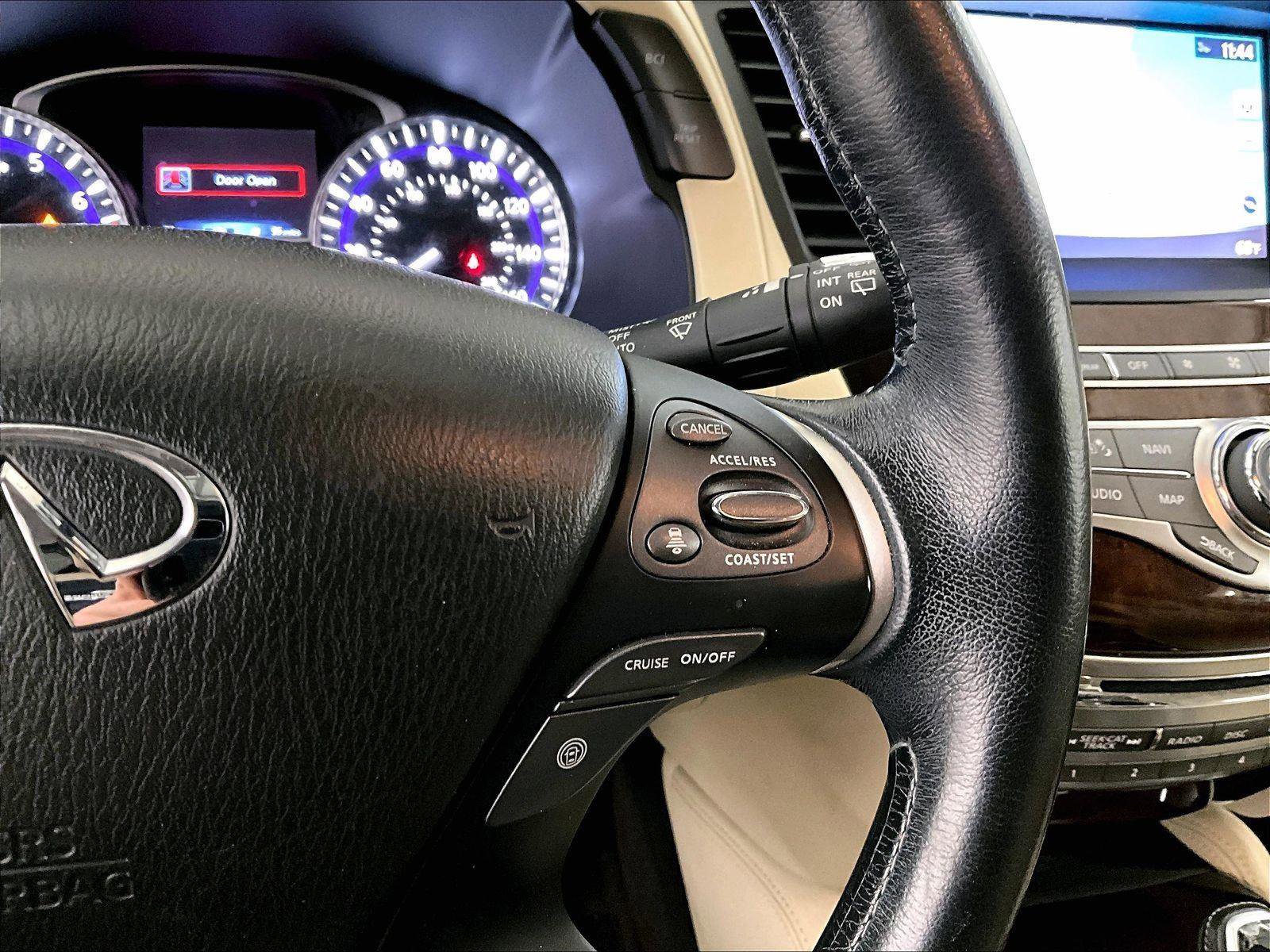 Used 2017 INFINITI QX60 Luxe w/ Deluxe Technology Package AWD/4WD image 19