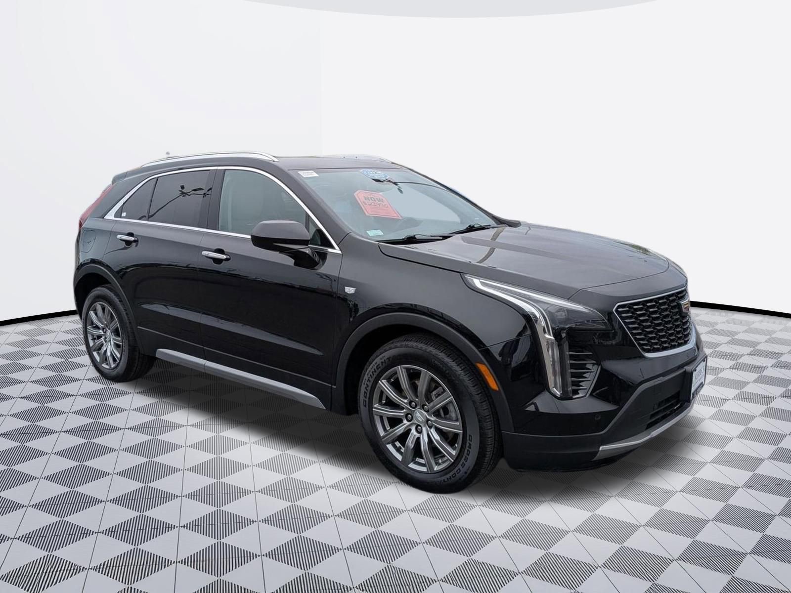 Certified 2020 Cadillac XT4 Premium Luxury w/ Cold Weather Package AWD/4WD image 3