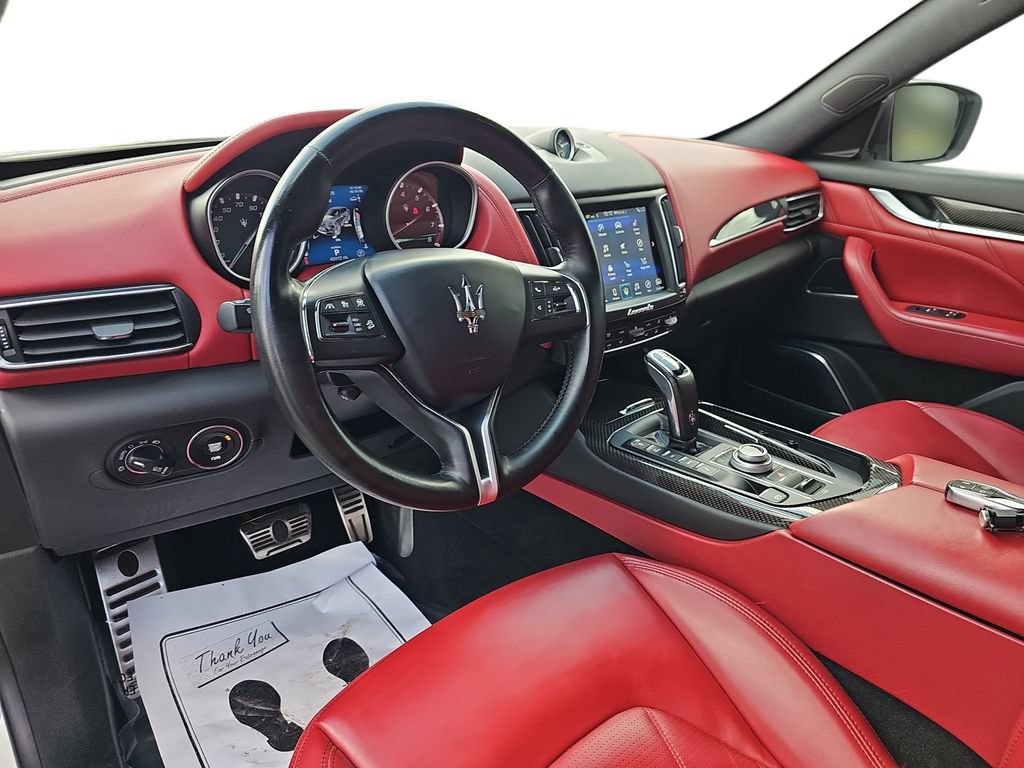 Used 2019 Maserati Levante GranLusso AWD/4WD image 16
