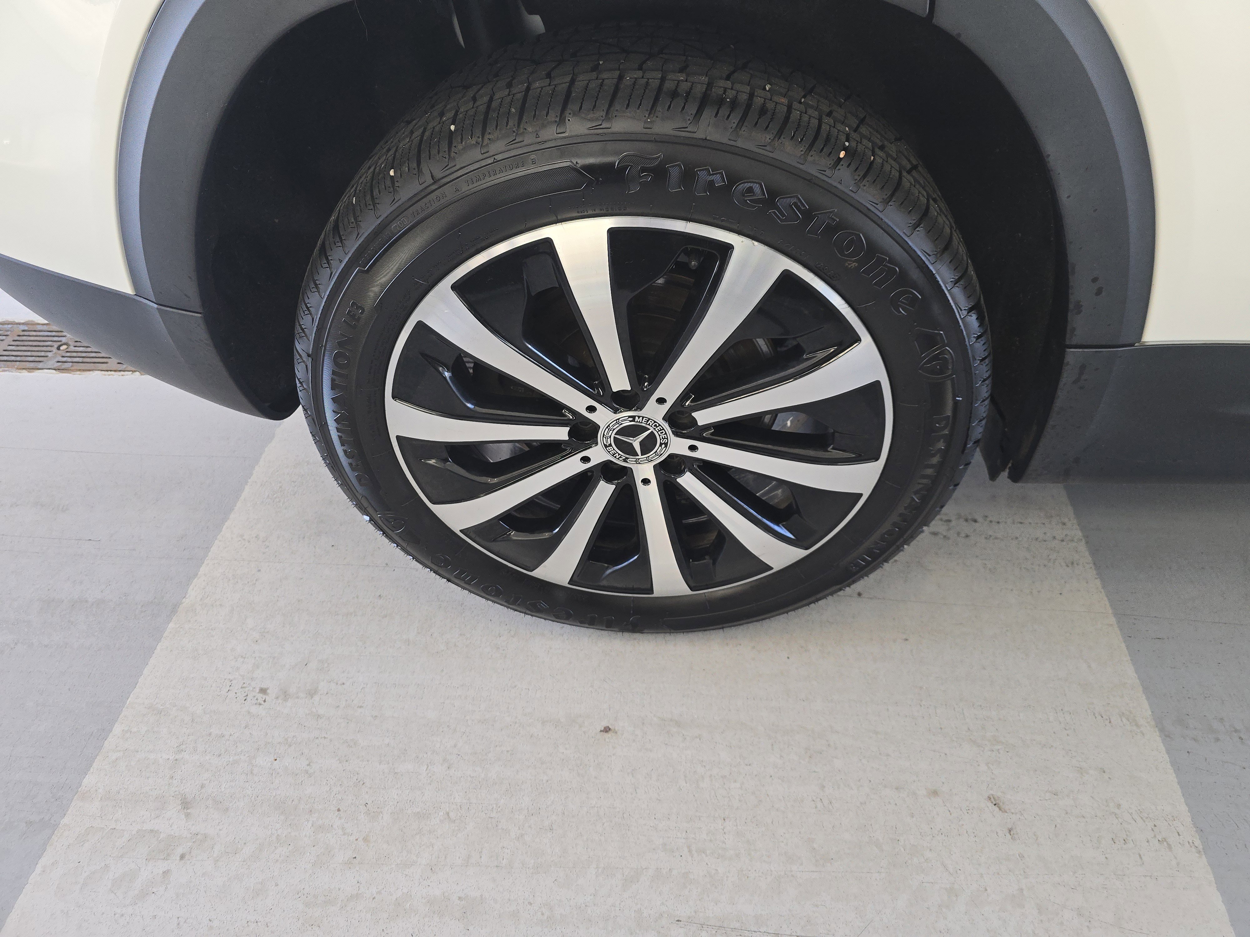 Used 2023 Mercedes-Benz GLB 250 4MATIC image 11