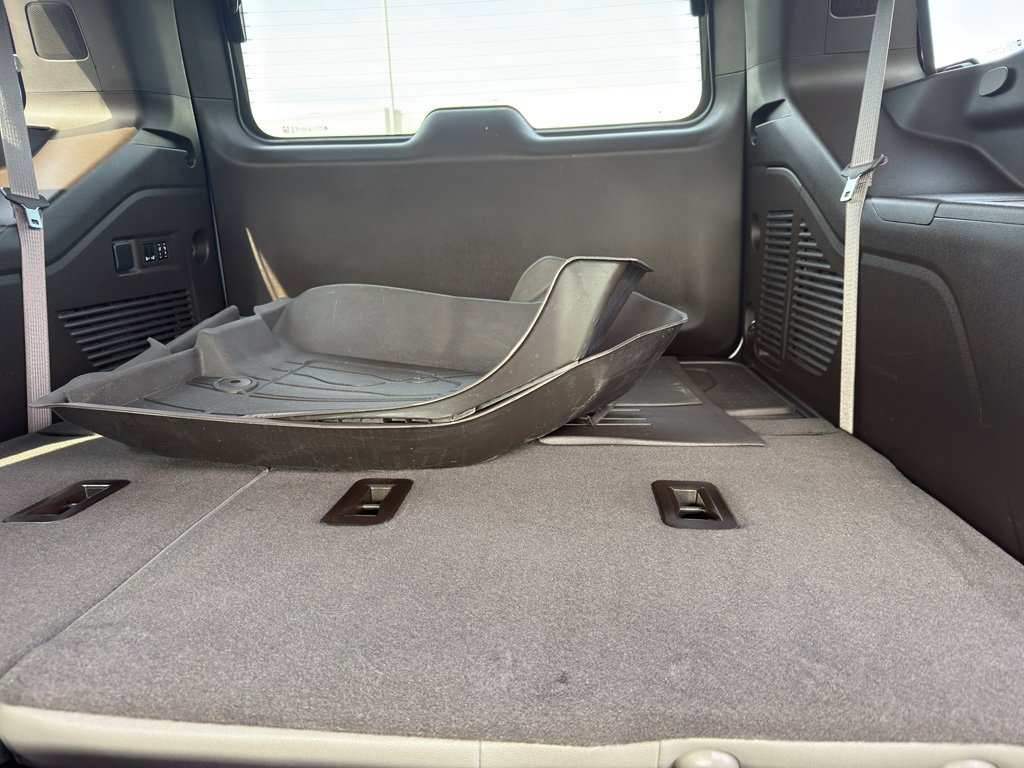 Used 2022 Chevrolet Tahoe LT w/ Luxury Package image 35