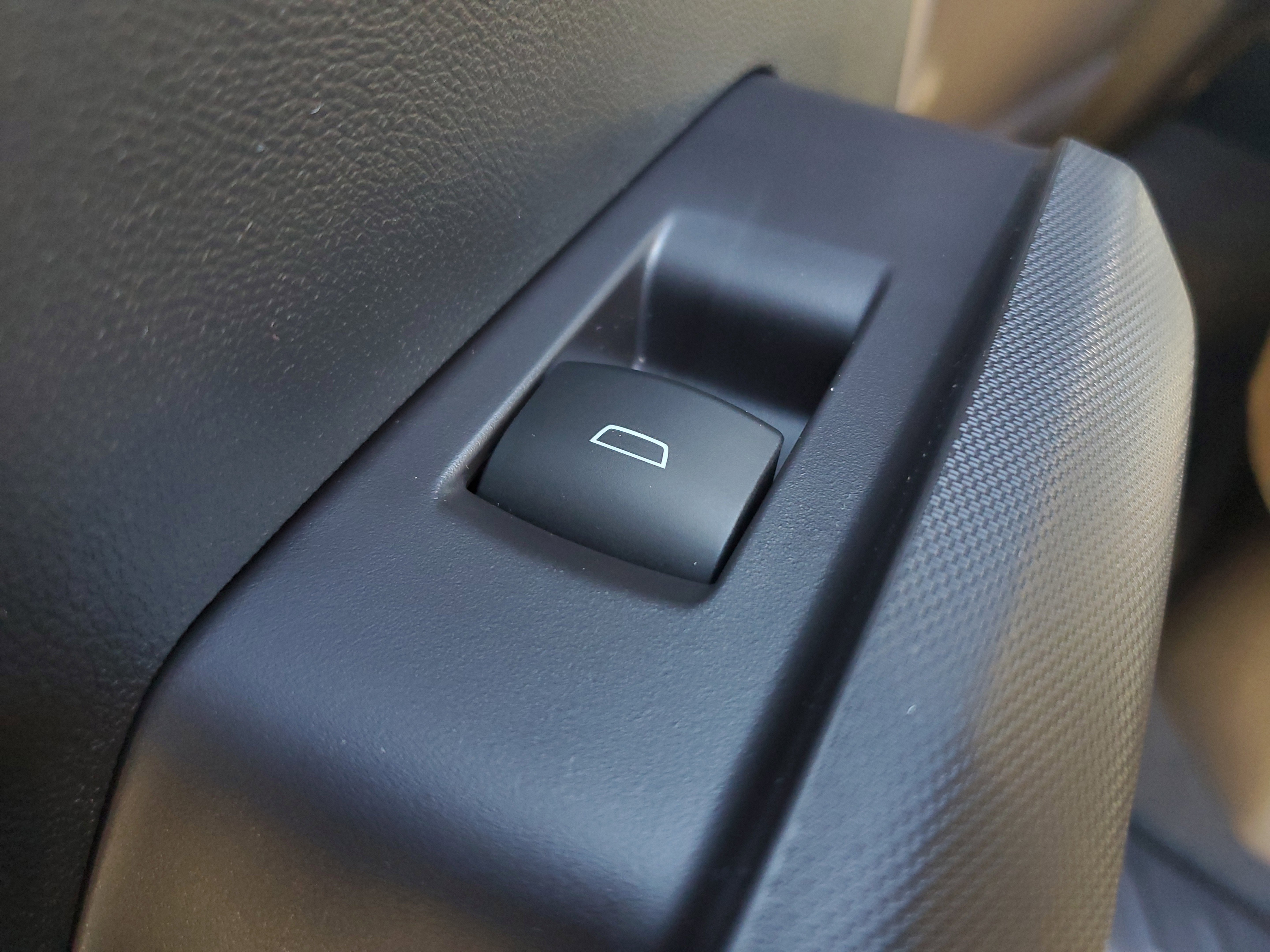 New 2025 GMC Canyon Elevation image 13