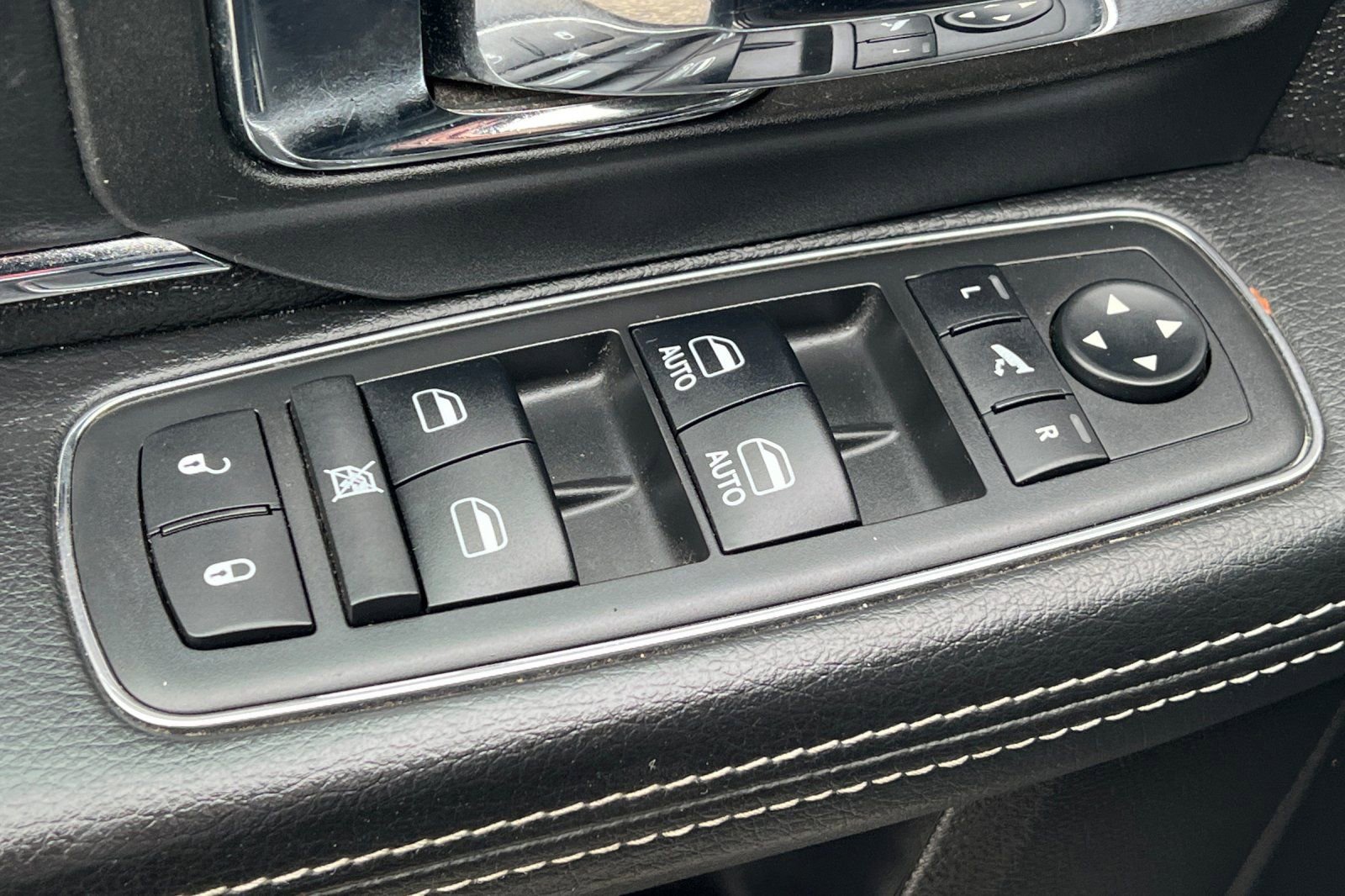 Used 2017 RAM 3500 Laramie image 11