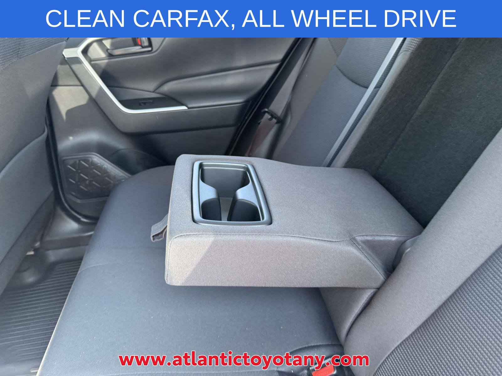 Used 2019 Toyota RAV4 LE w/ All Weather Liner Package AWD/4WD image 17
