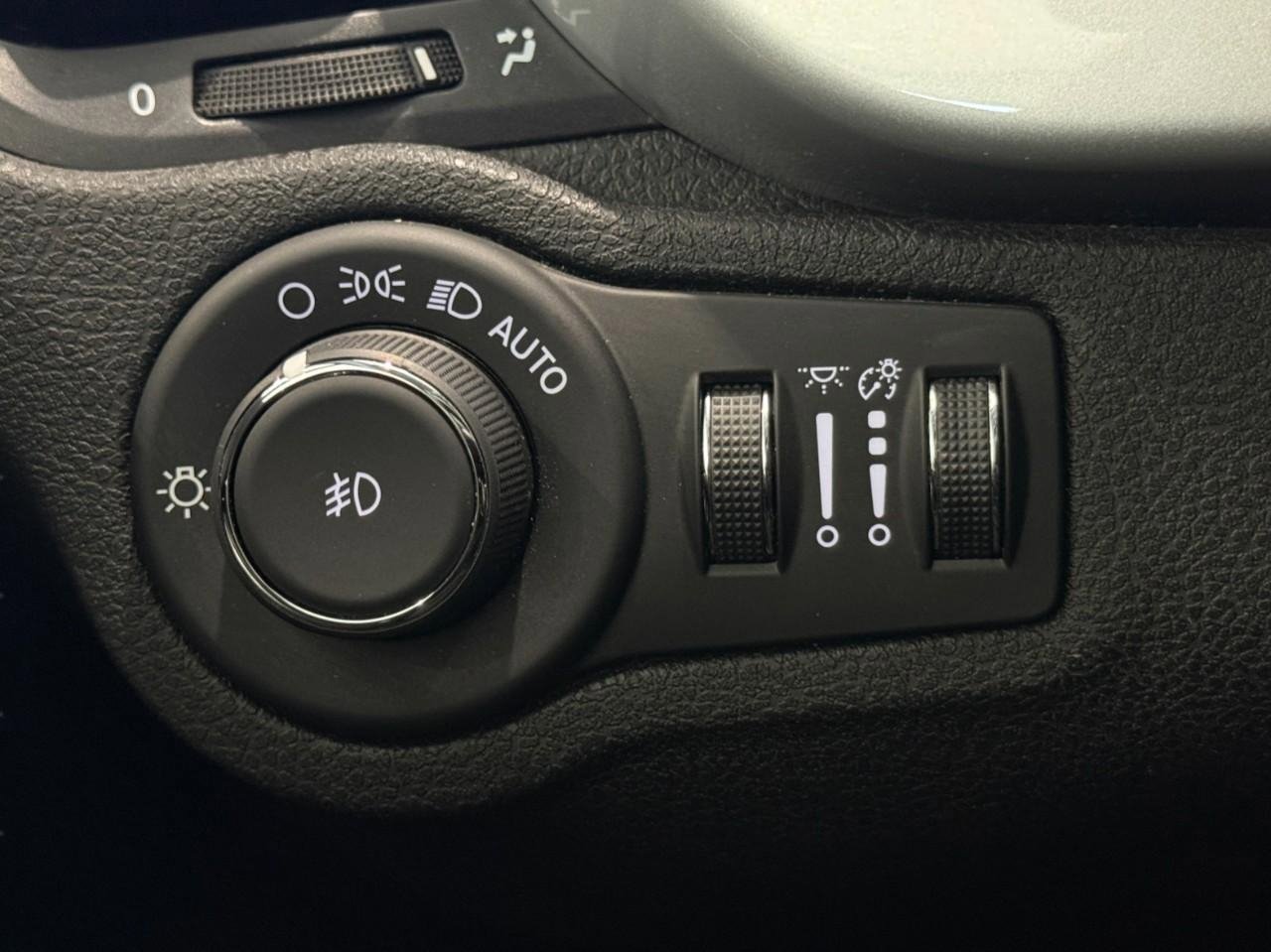 Used 2019 FIAT 500X Trekking Plus w/ Premium Group AWD/4WD image 18