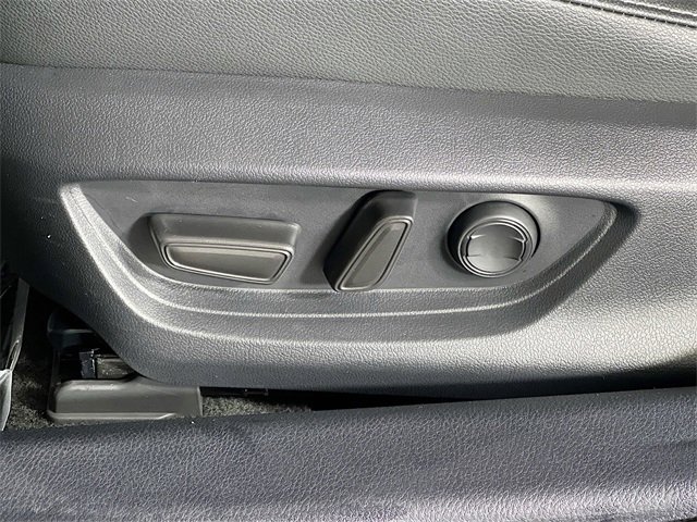 Used 2025 Toyota Camry LE image 12