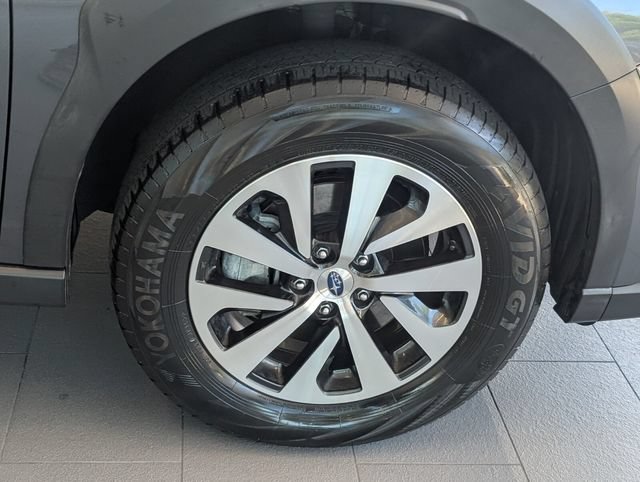 Used 2024 Subaru Outback Premium AWD/4WD image 17