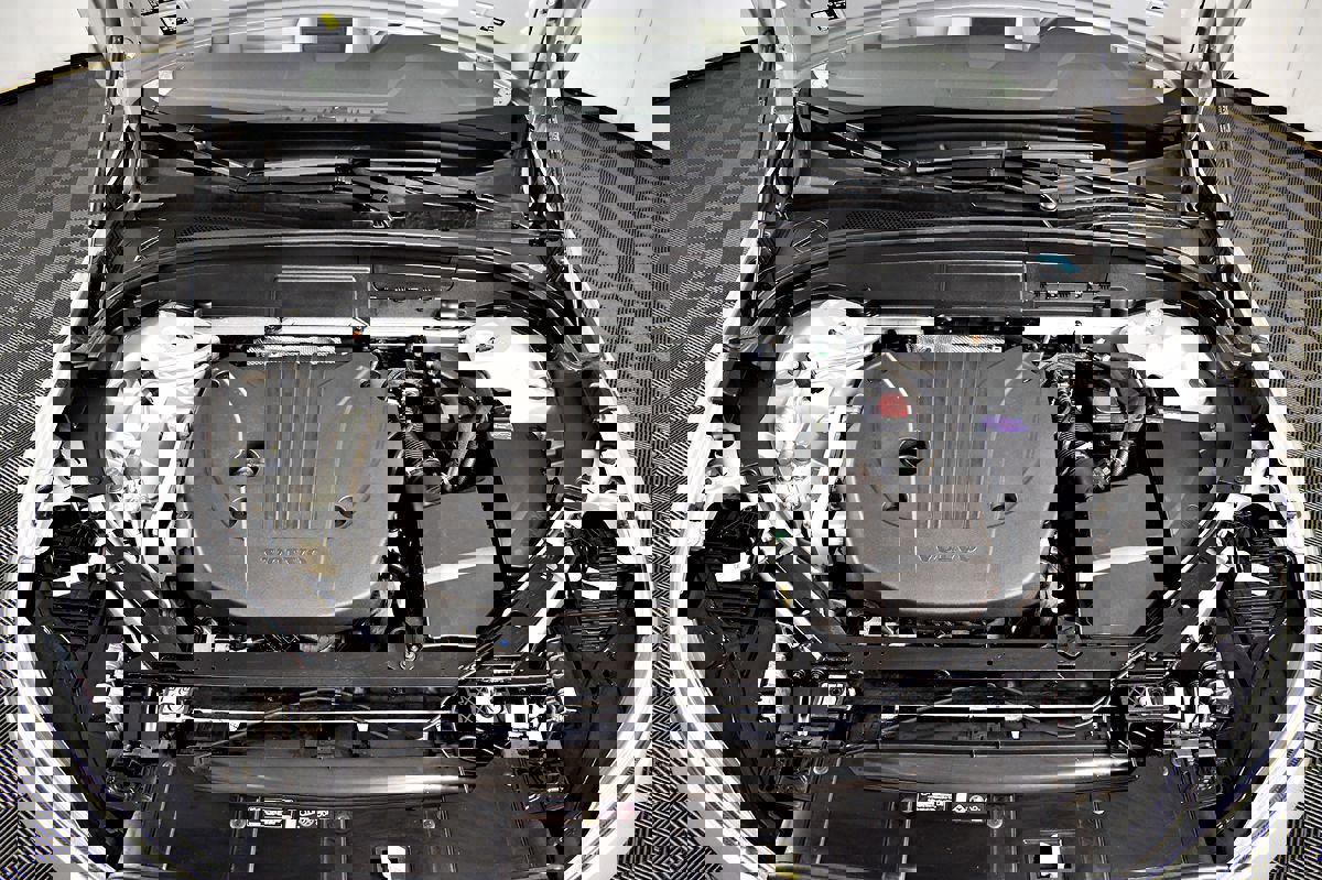 Used 2022 Volvo XC60 B5 Momentum image 42