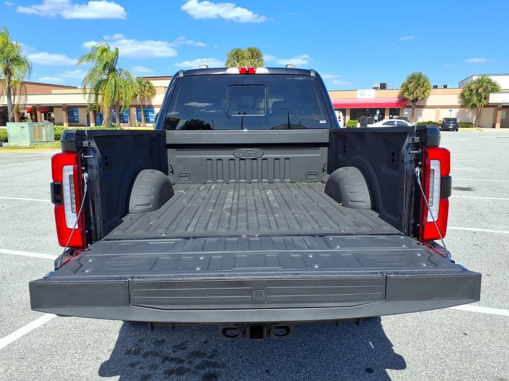 Used 2025 Ford F350 Platinum w/ FX4 Off-Road Package AWD/4WD image 21