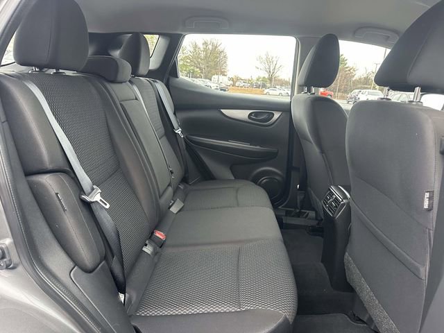 Used 2022 Nissan Rogue Sport S image 11