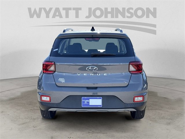 Used 2020 Hyundai Venue SEL image 4