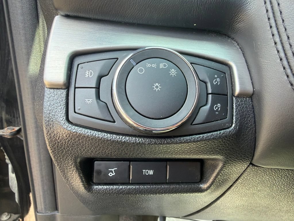 Used 2017 Ford Explorer Platinum AWD/4WD image 26