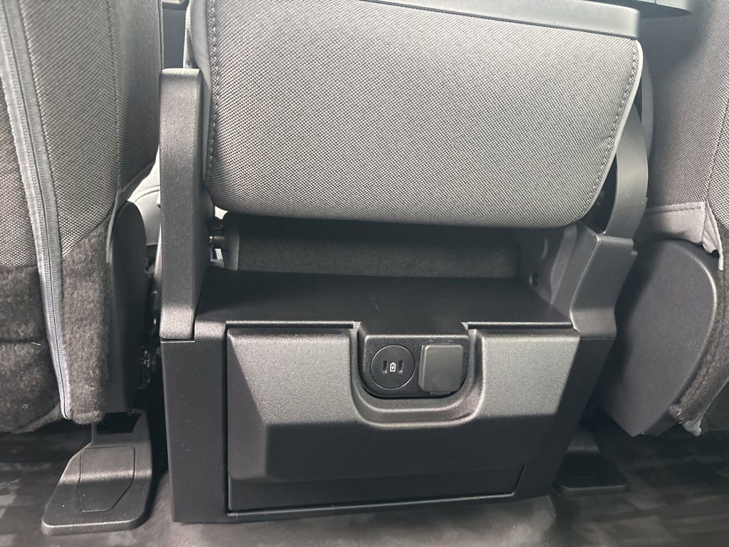 New 2025 Ford F150 XL w/ Equipment Group 103A High image 24