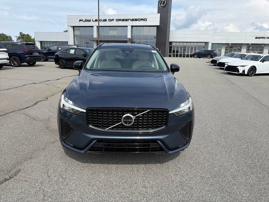 Used 2025 Volvo XC60 B5 Ultra w/ Climate Package AWD/4WD image 6