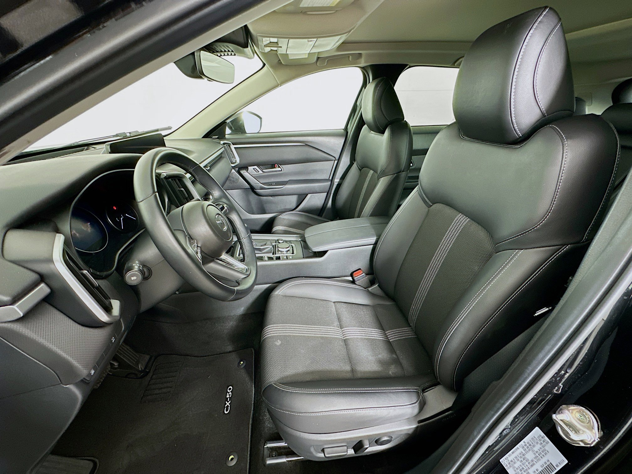 Used 2025 MAZDA CX-50 AWD 2.5 S w/ Premium Package image 13