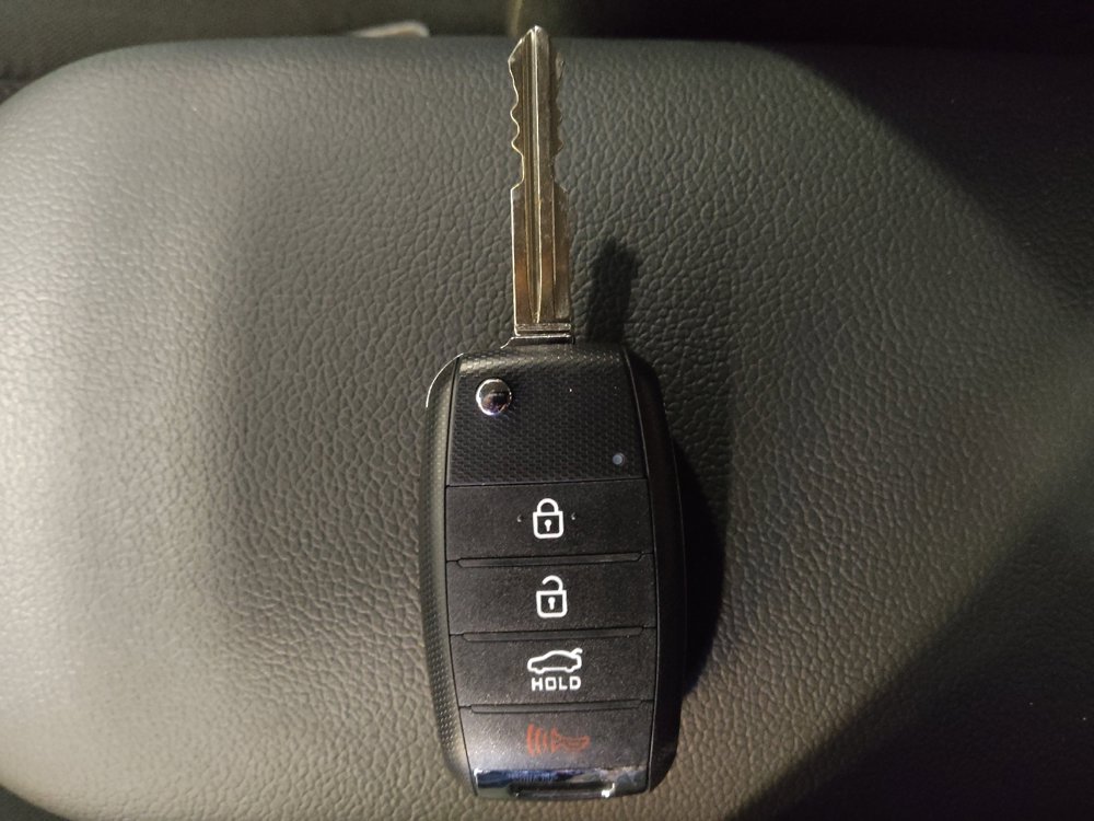 Used 2016 Kia Forte LX image 32