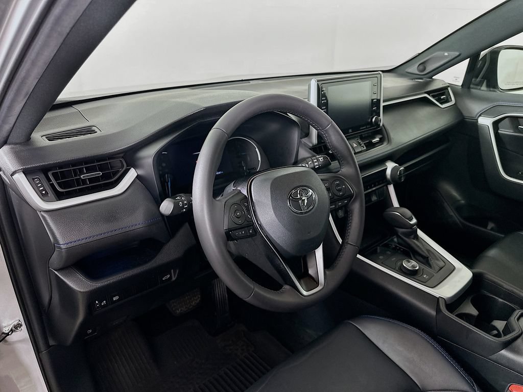 Used 2021 Toyota RAV4 XSE AWD/4WD image 14