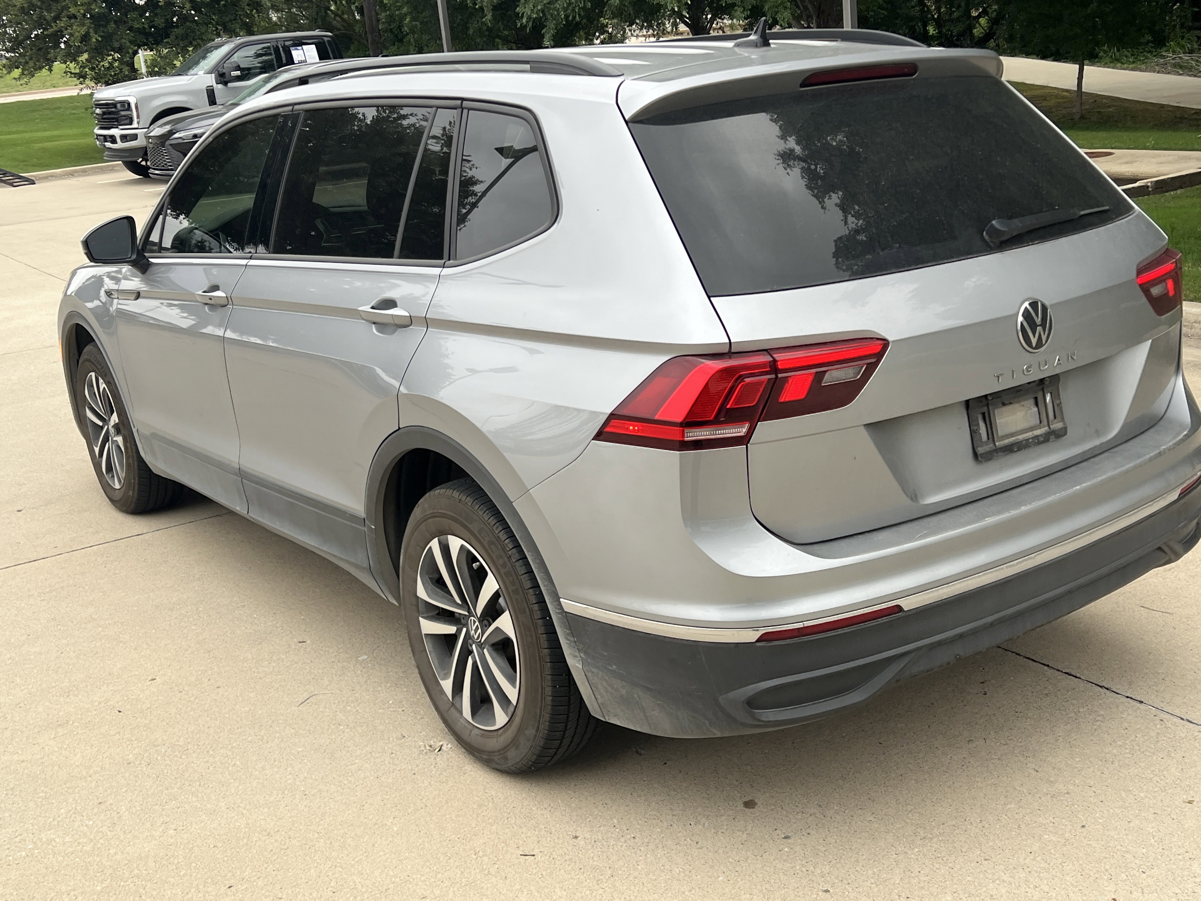 Certified 2024 Volkswagen Tiguan S FWD image 8