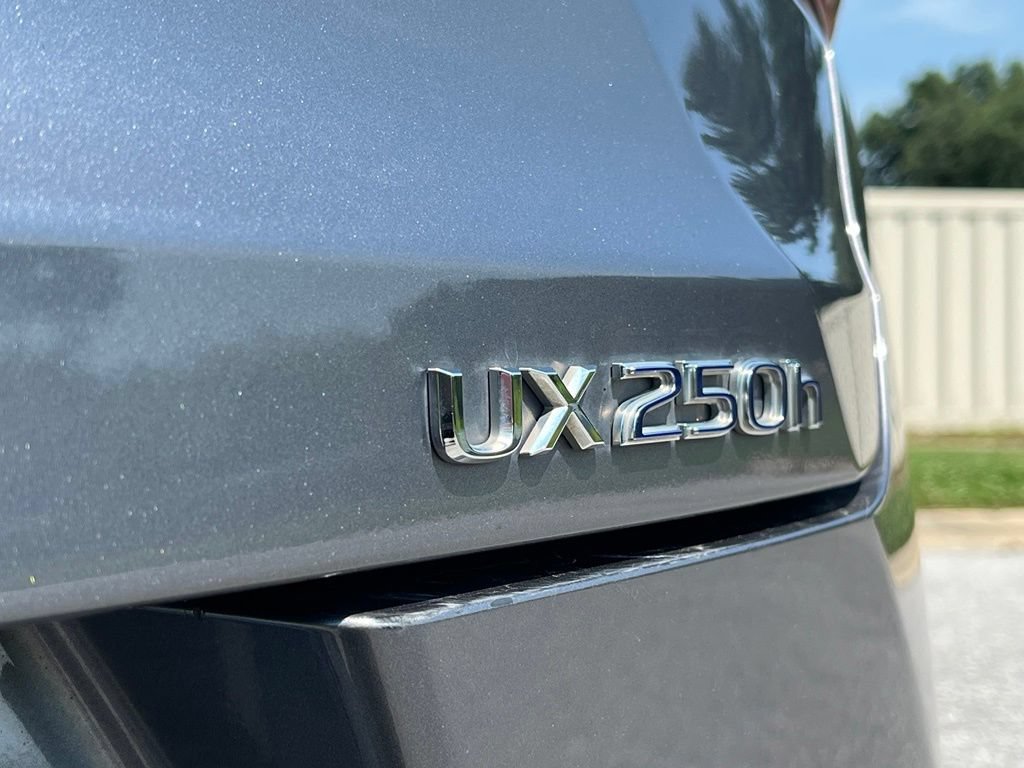 Used 2019 Lexus UX 250h w/ Premium Package AWD/4WD image 13