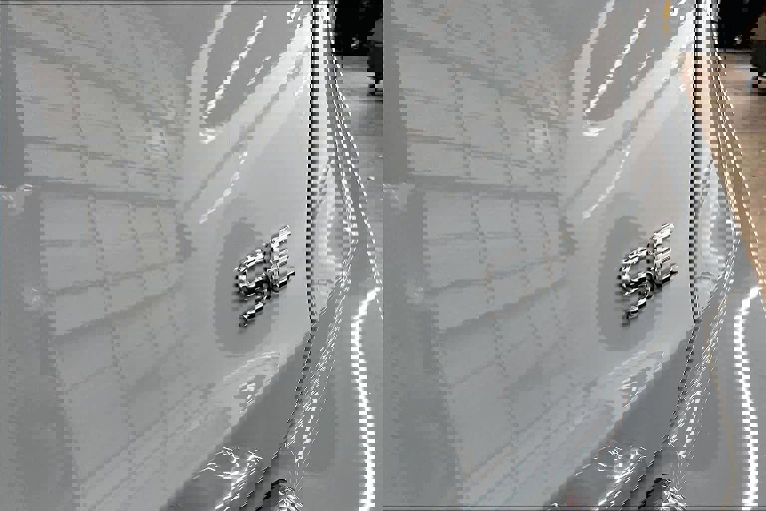 Used 2025 Volkswagen Jetta SE w/ Black Wheel Package image 11